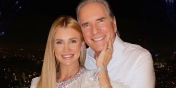 Siebert e Roberto Justus curtem fim de ano e planejam festão: ’10 anos de casamento’