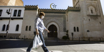 Discriminação contra judeus e mulheres: como o Islã está mudando a forma de trabalhar na França