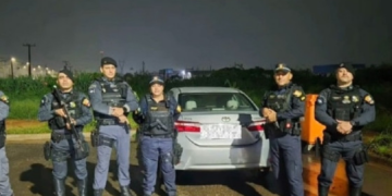 Jovem marca encontro com garoto de programa, é sequestrado e tem carro roubado