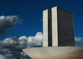 Parlamentares tentam emplacar volta das doações de campanha por empresas