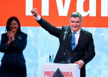 Com margem esmagadora, presidente Zoran Milanović é reeleito no segundo turno na Croácia