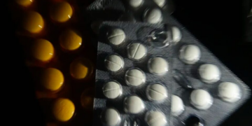 Do alívio imediato à dependência: o impacto da prescrição excessiva de medicamentos no Brasil