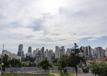 Temperatura em São Paulo deve ter leve alta nesta terça (14); veja previsão