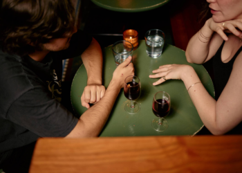 Entenda os riscos do consumo de álcool na meia idade