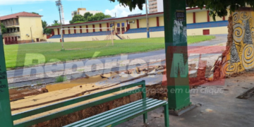 Parte do muro do Liceu Cuiabano desmorona