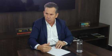 Mauro revela que governo vai passar a pagar multa para o cidadão se atrasar serviços com taxa