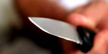 Jovem é esfaqueada e tem rosto desfigurado pelo namorado