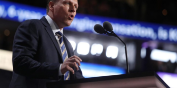 Peter Thiel, o bilionário que emplacou o vice de Trump e deve influenciar o governo