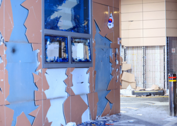 Justiça prorroga prisão de presidente afastado da Coreia do Sul, e manifestantes invadem tribunal; 46 pessoas foram detidas