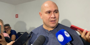 Abilio manda UBSs atenderem pacientes sem agendamento e independente do bairro onde vivem; vídeo