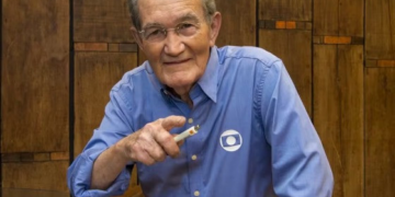 Ícone do jornalismo brasileiro, Léo Batista morre aos 92 anos