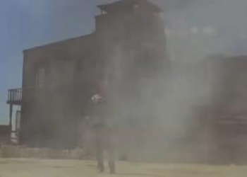 Farsa do Pix 2: Extremismo de centro e cavaleiro sem nome que vem da poeira