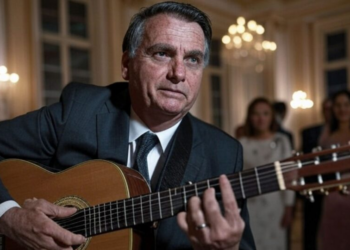 PGR denuncia Bolsonaro: a única coisa a fazer é tocar um tango argentino