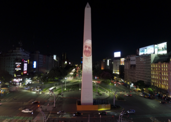 Fiéis rezam pela saúde do papa na Itália e na América Latina