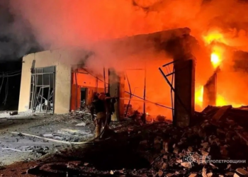 Rússia lança maior ofensiva de drones contra Ucrânia em quase três anos de guerra