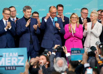 Boca de urna na Alemanha aponta vitória do conservador CDU e crescimento recorde da extrema direita