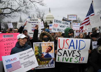 Juiz dá prazo final para que governo Trump retome ajuda externa