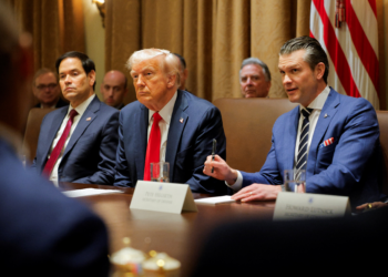 Casa Branca barra AP, Reuters e outros veículos de imprensa da cobertura de reunião do gabinete de Trump