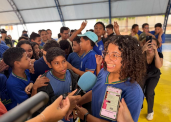 Governador assina decreto e libera repasse de R$ 144 milhões a municípios para compensar perdas