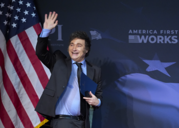 Suprema Corte da Argentina dá posse a um dos juízes que Milei nomeou por decreto