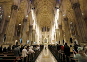 Novo estudo mostra que número de cristãos parou de diminuir nos EUA 