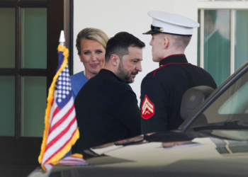 Após bate-boca entre Trump e Zelensky, EUA e Ucrânia não assinam acordo sobre terras raras