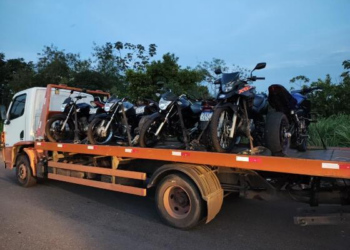 VÍDEO – PM frustra "rolezinho" e apreende nove motos irregulares em Cuiabá