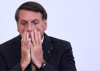 Mudar a Ficha Limpa para ajudar Bolsonaro é multiplamente inconstitucional