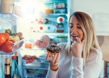 Por que as pessoas tendem a comer mais doces e comidas gordurosas ao parar de fumar?