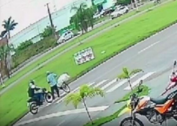 VÍDEO – Idoso é atropelado por motociclista na faixa de pedestre