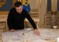 Zelensky anuncia ter recusado acordo com EUA sobre minerais ucranianos