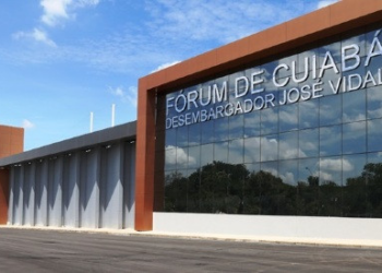 Ex-secretário é absolvido de acusação de esquema milionário; outros seis são condenados