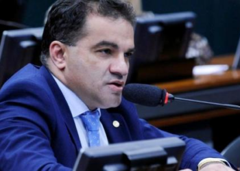 Prefeitos no MA escondem da PF documentos sobre emendas de deputado do PL