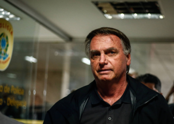 Defesa de Bolsonaro se diz estarrecida e indignada com denúncia da PGR e fala em 'narrativa fantasiosa'