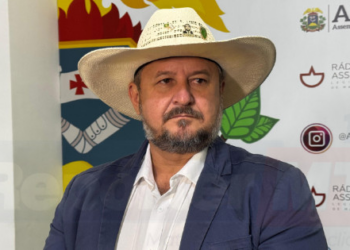 Cattani diz que denúncia contra Bolsonaro é retaliação à direita: "Perseguição barata"