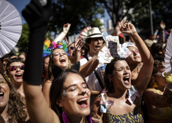Brasil sobe 8 posições em ranking de felicidade da ONU; Finlândia lidera pela 8ª vez consecutiva