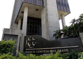 Banco Central aumenta taxa básica de juros para 14,25%, maior patamar desde governo Dilma