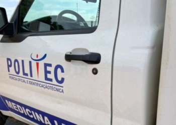 Homem é encontrado morto dentro de casa