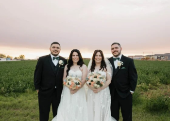 Casamento e lua de mel em dose dupla: irmãos gêmeos se casam com irmãs gêmeas nos EUA