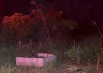 Homem força namorada grávida de 7 meses a fazer aborto