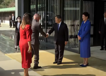 Lula encontra imperador do Japão durante primeira agenda em Tóquio