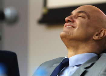 Quanto tempo você aguenta ouvir Alexandre de Moraes falando?