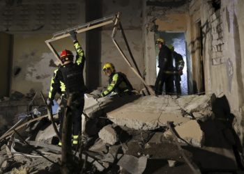 Rússia bombardeia Kharkiv pelo segundo noite consecutiva, diz Ucrânia