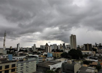Inmet alerta para chuvas intensas durante o feriado de Carnaval em Cuiabá