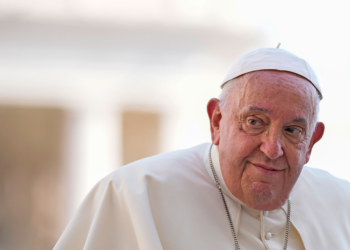 Papa Francisco teve noite tranquila, diz Vaticano