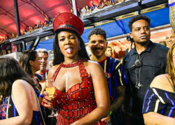 Iza e Yuri Lima curtem primeiro dia de Carnaval  juntinhos