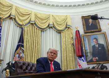 Trump fala em possível extinção do Departamento de Educação dos EUA; plano é que estados administrem escolas, diz presidente