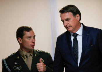 Defesa de Mauro Cid pede rejeição de denúncia contra ele por trama golpista