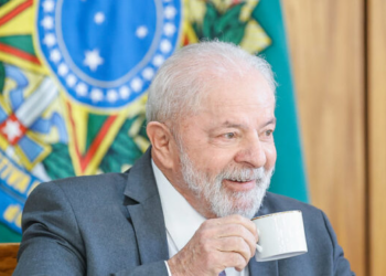 Do churrasco ao mato no café: crise desafia promessa de fartura de Lula 
