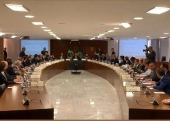 As defesas são retaguarda do golpe, ou golpe é "ultima ratio" das defesas?